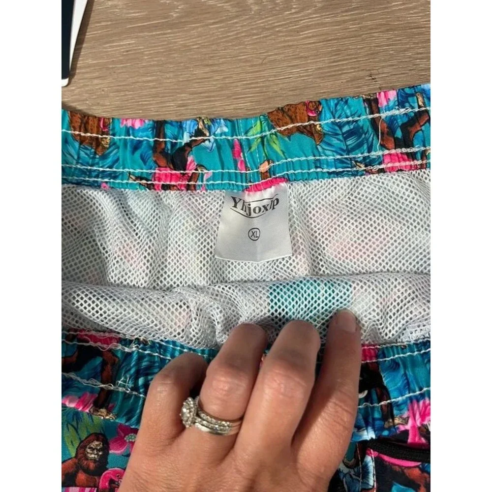 Tropical Bigfoot Flamingo Swim Trunks Men's XL Blue Mesh Lined Shorts